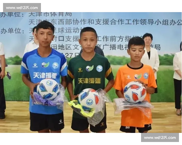 眼泪藏热爱！新疆小巴郎为津门虎呐喊